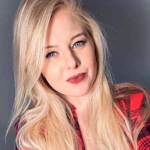 Meet your Posher, Hayley